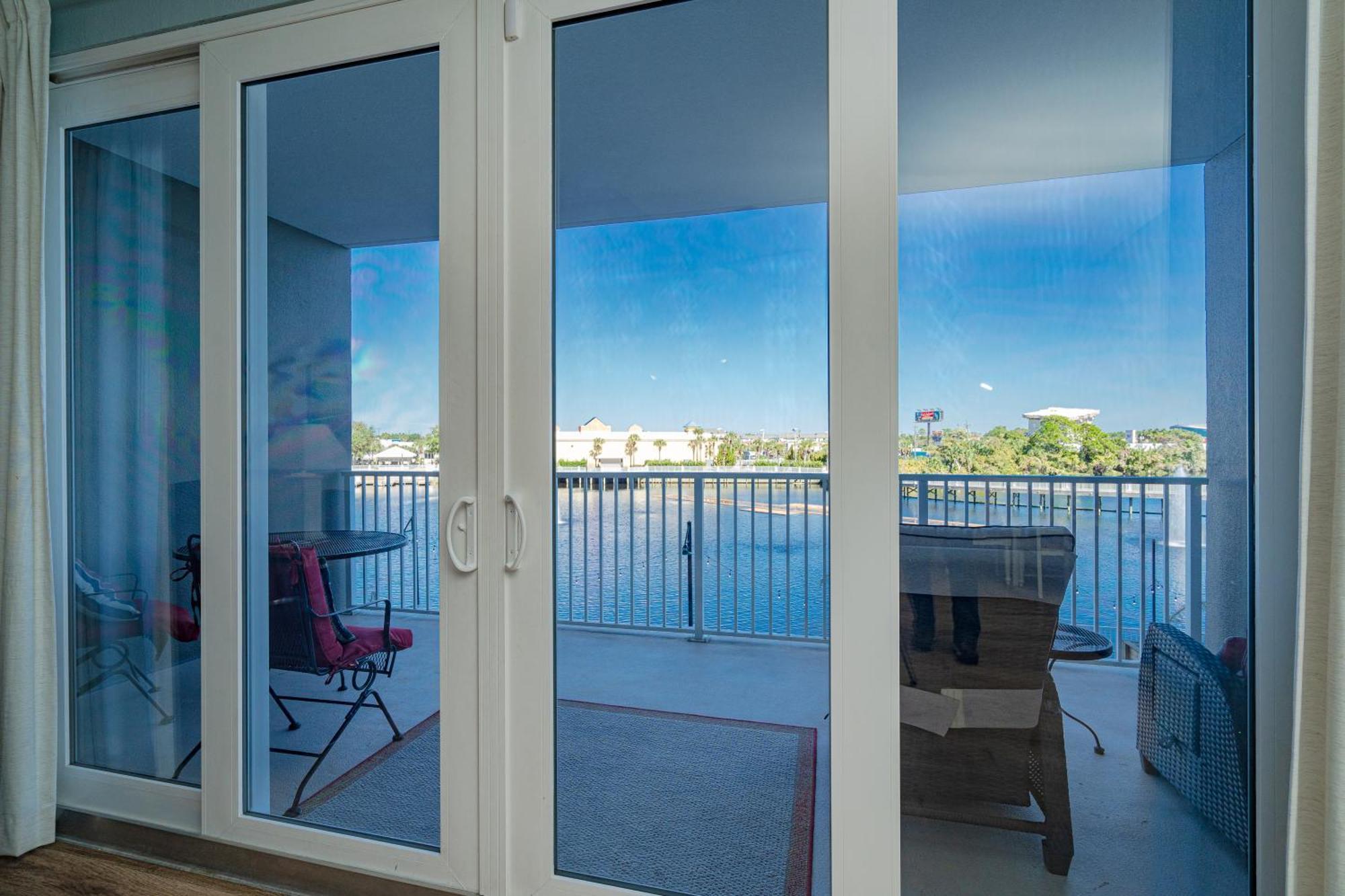 Laketown Wharf #119 By Nautical