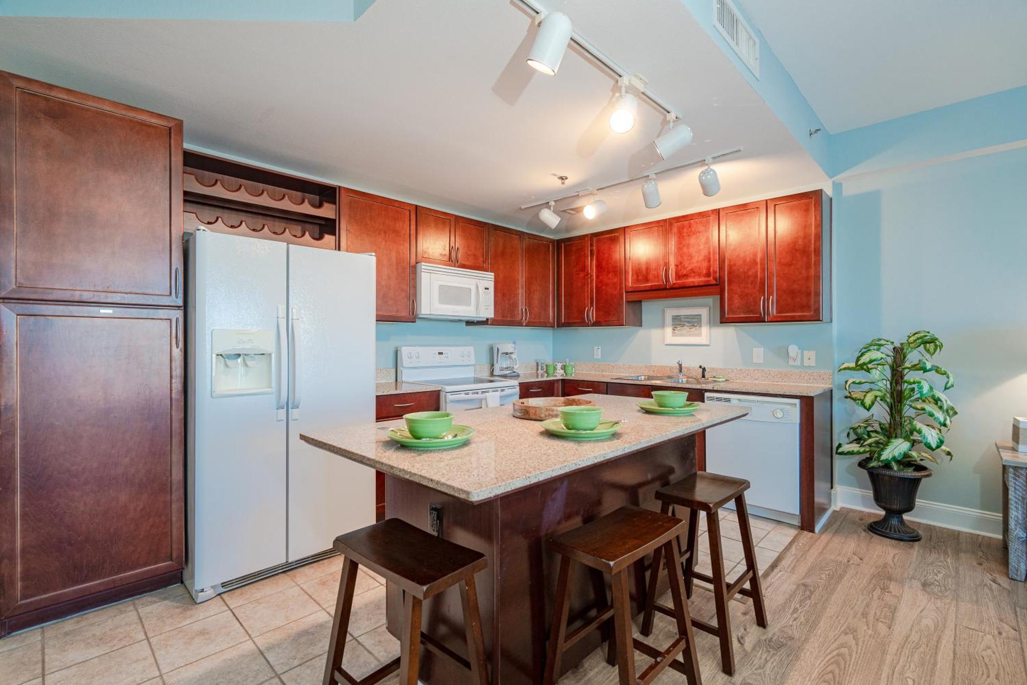 Laketown Wharf #119 By Nautical